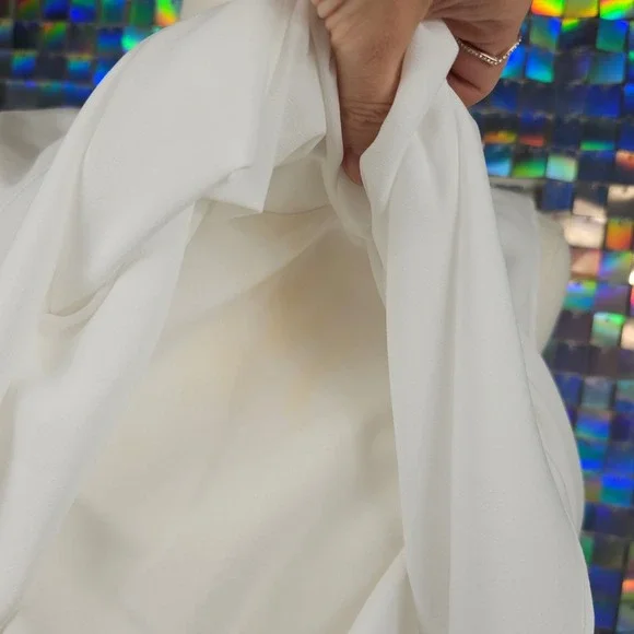 Women's White Sleeveless Overlay Tunic Top - Picture 9 of 10